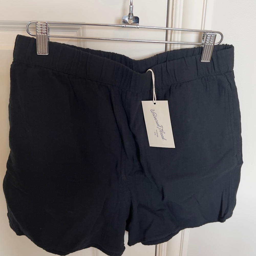 Universal thread women’s  Linen shorts. Size small